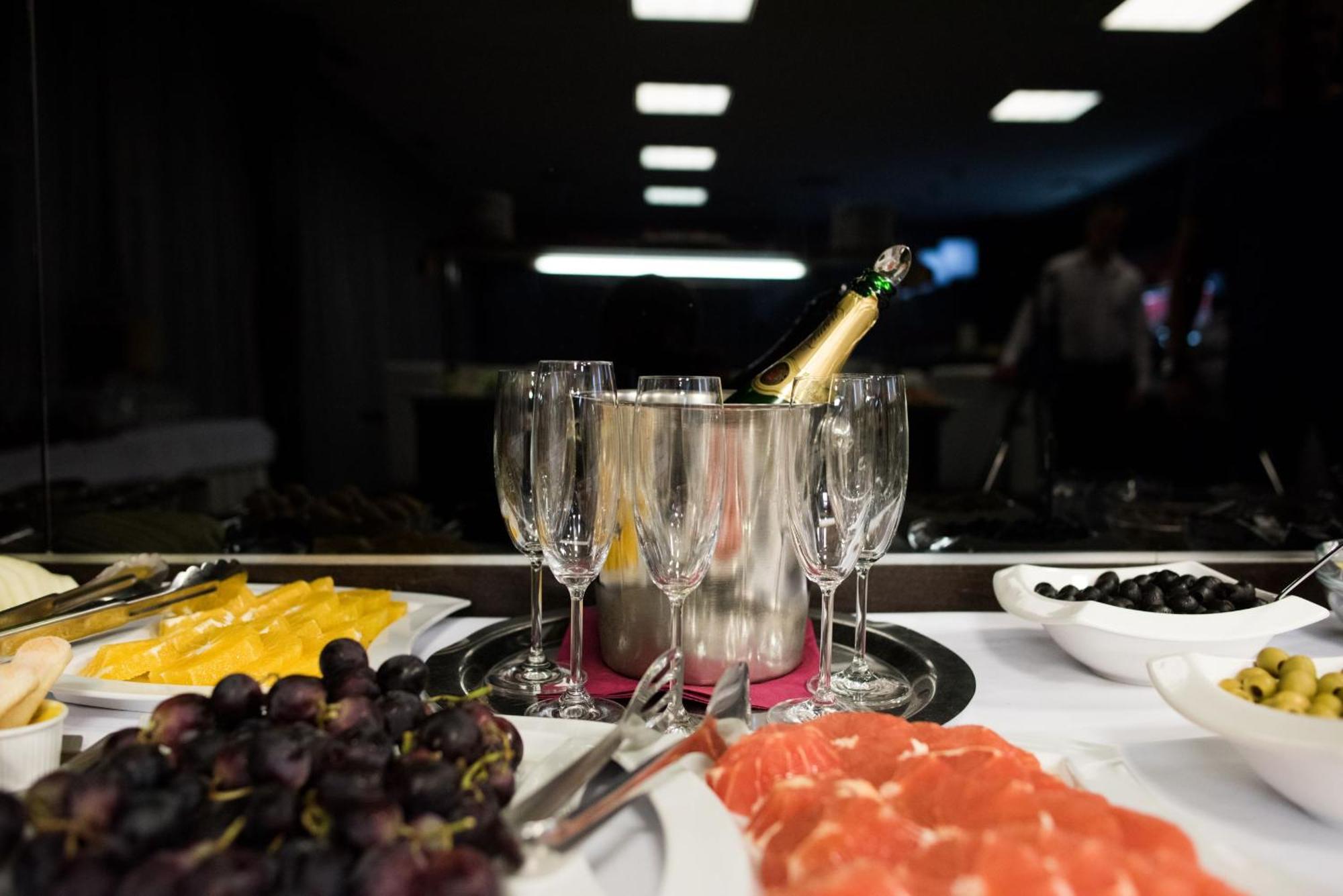 Hotel Magnus Trenčín Zewnętrze zdjęcie