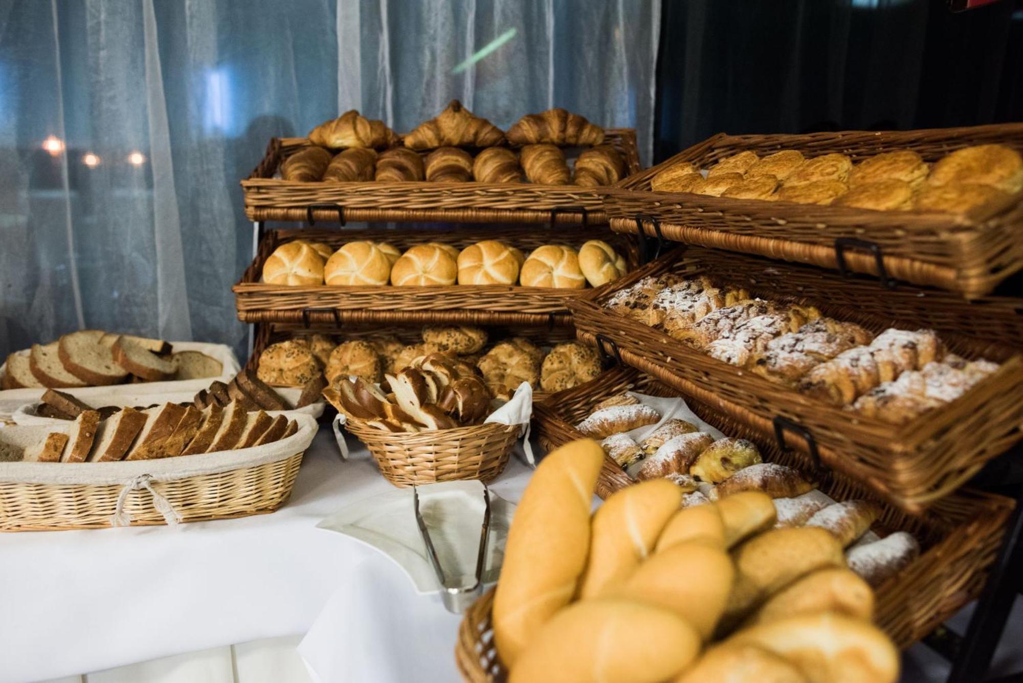 Hotel Magnus Trenčín Zewnętrze zdjęcie