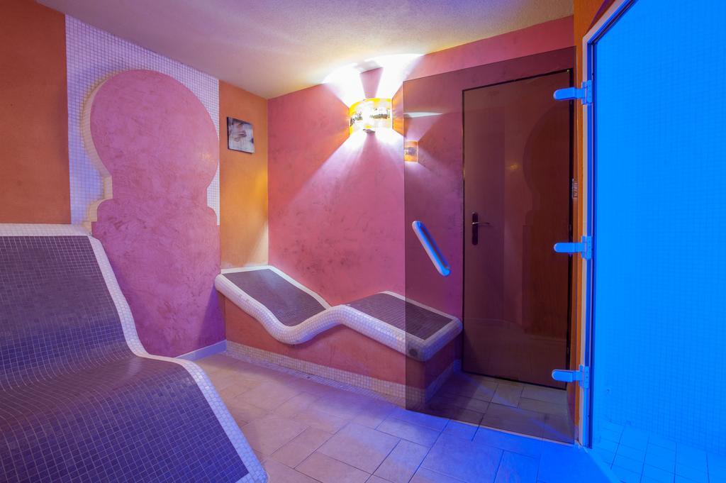 Hotel Magnus Trenčín Zewnętrze zdjęcie