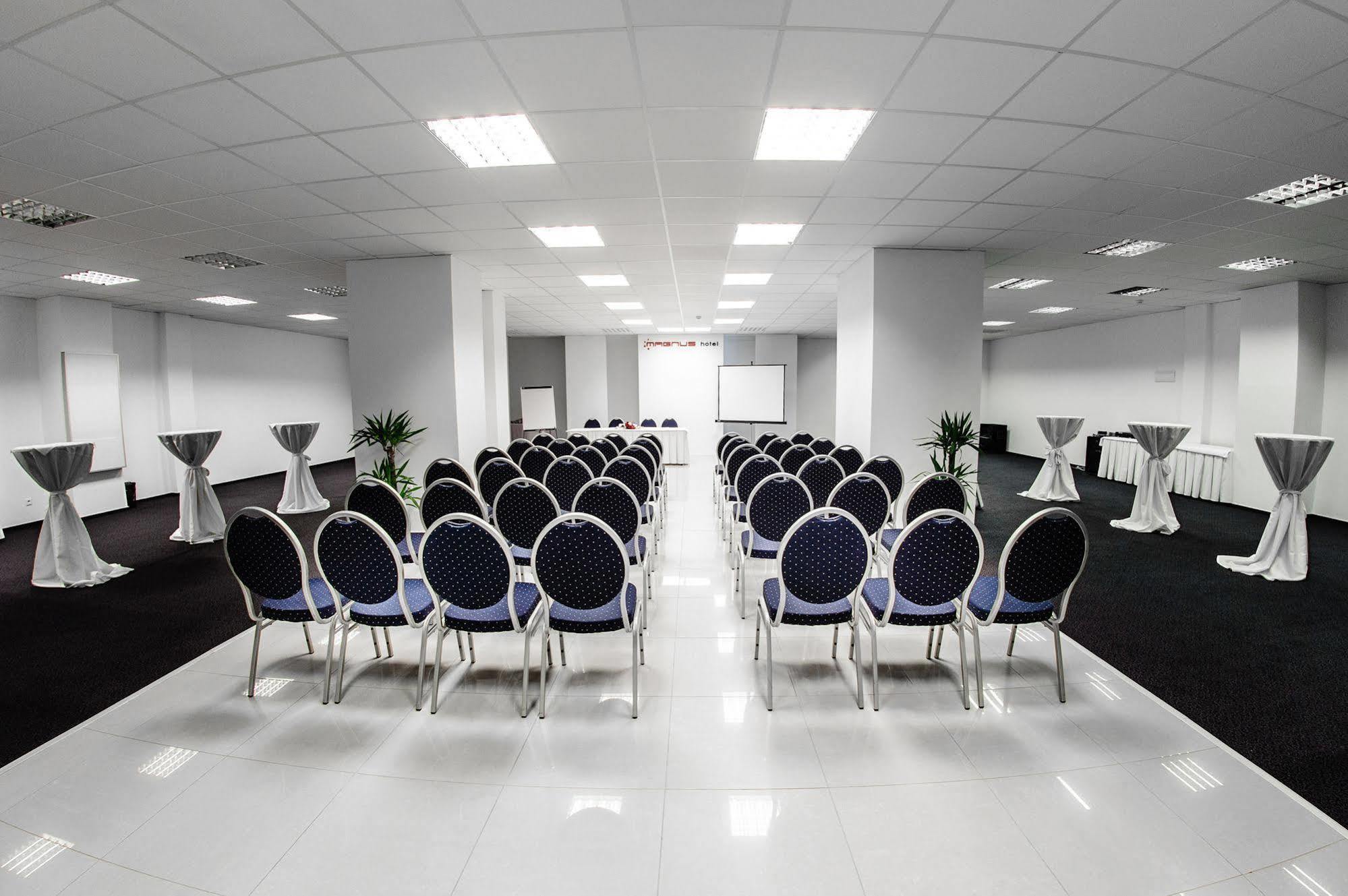Hotel Magnus Trenčín Zewnętrze zdjęcie