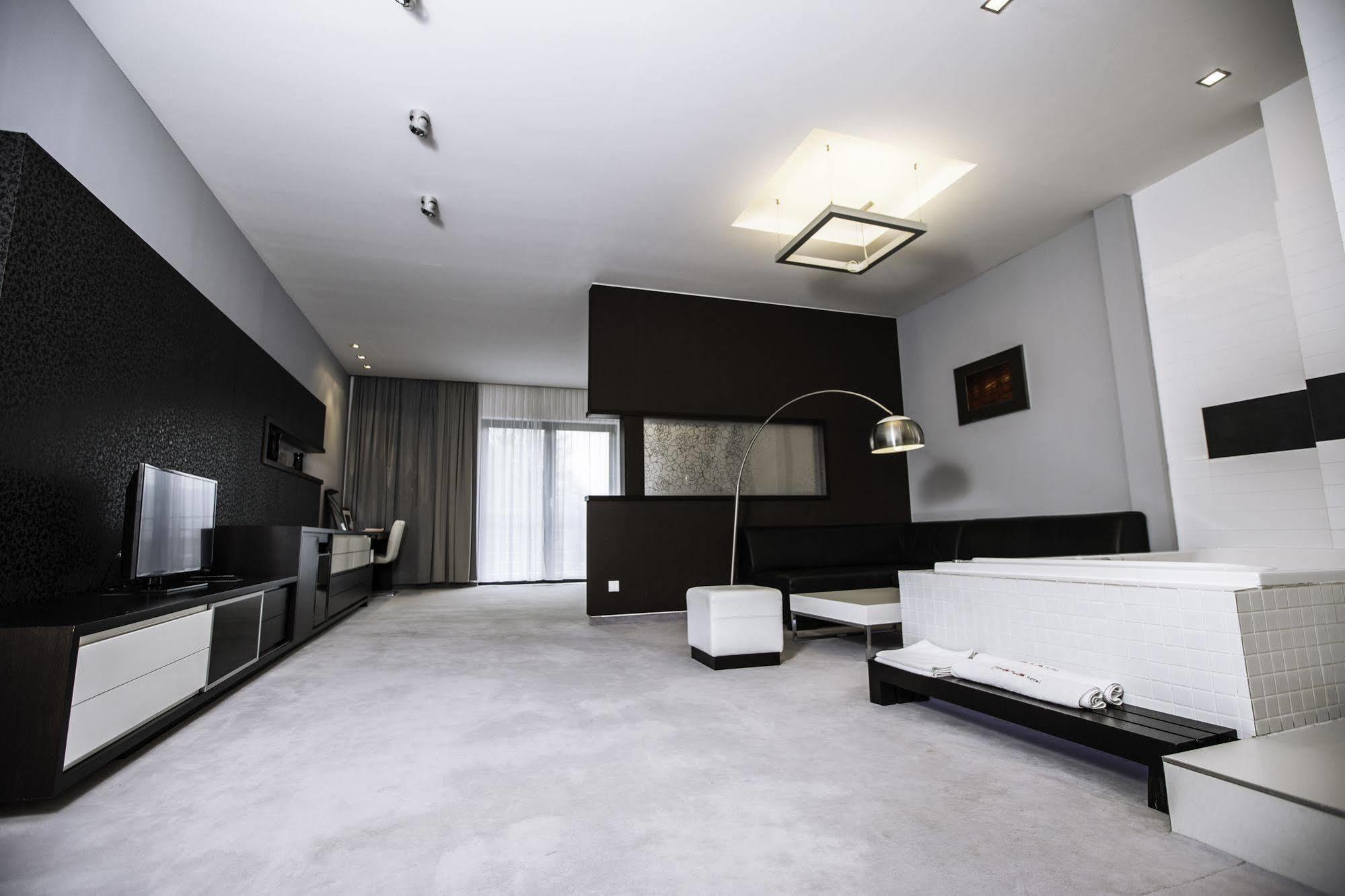 Hotel Magnus Trenčín Zewnętrze zdjęcie