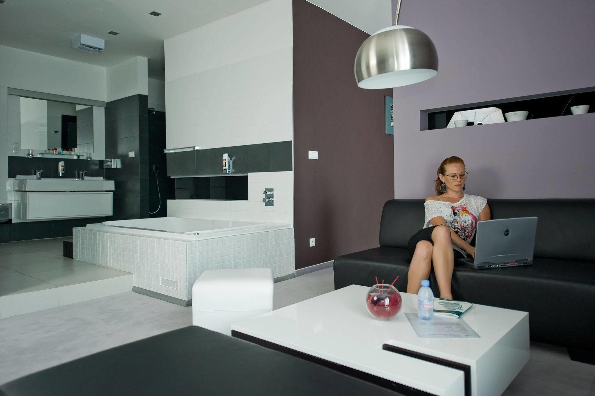 Hotel Magnus Trenčín Zewnętrze zdjęcie
