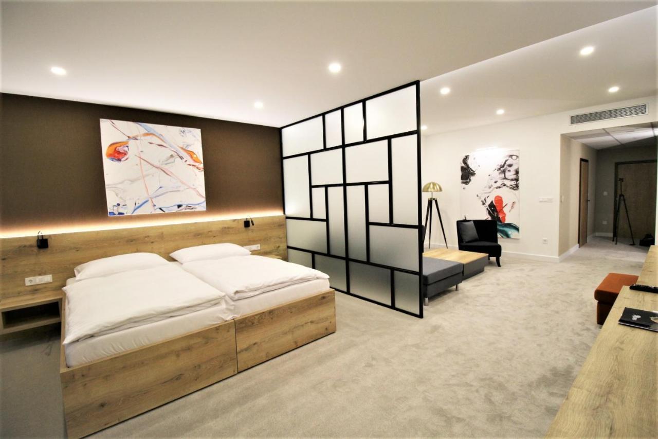 Hotel Magnus Trenčín Zewnętrze zdjęcie