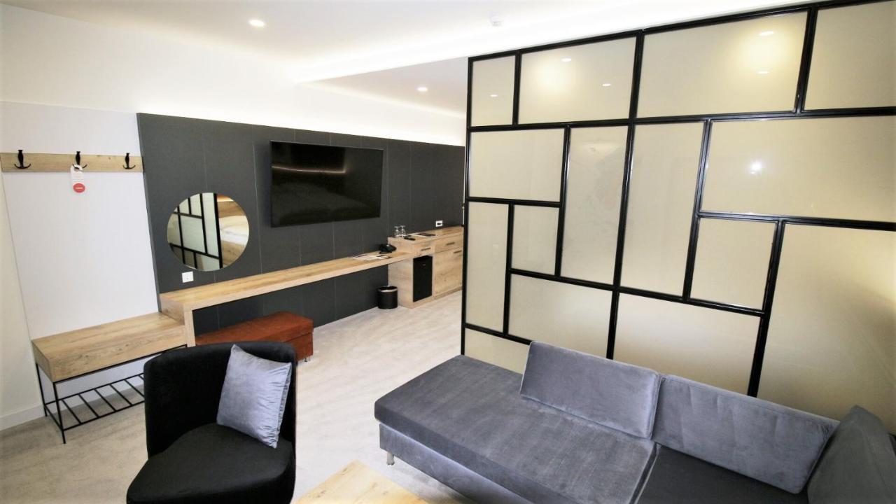 Hotel Magnus Trenčín Zewnętrze zdjęcie